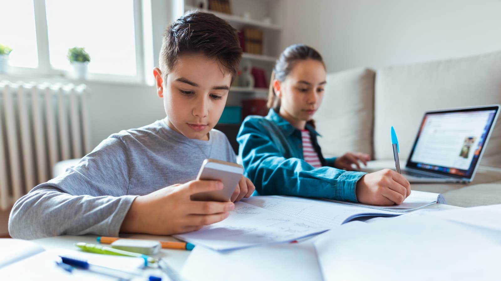 Understanding why Smart Students Lose Focus and get distracted easily