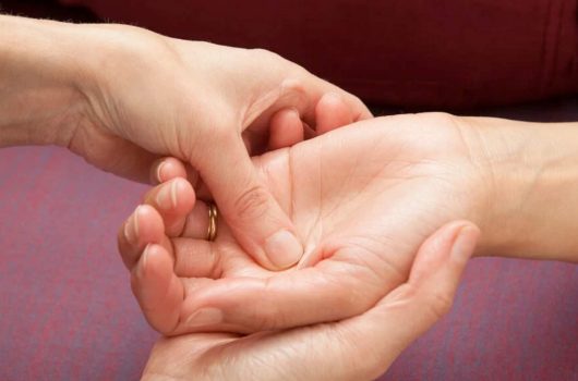 Hand reflexology therapy & acupressure technique by Mindfulwholeness, Mumbai